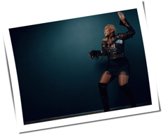 Liv Warfield