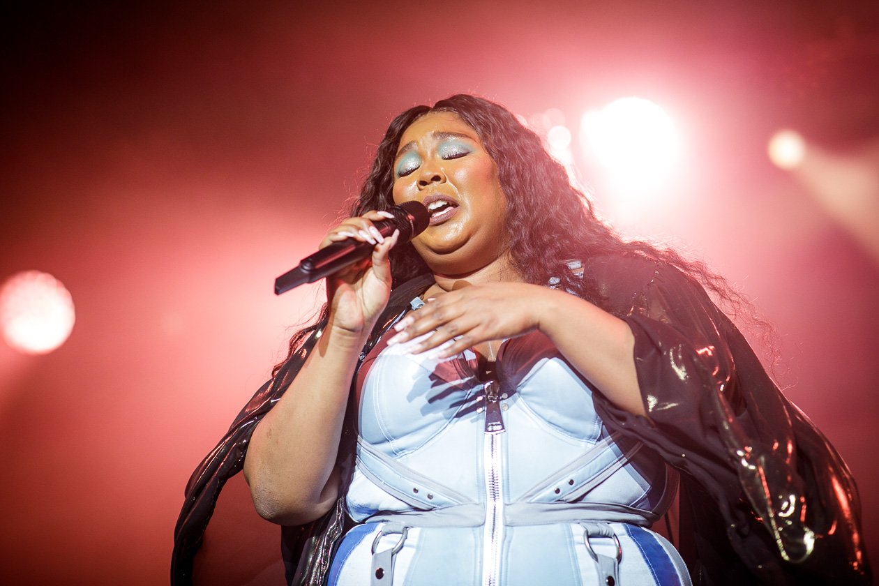 Die Rapperin und Aktivistin 2019 mit dem Album "Cuz I Love You" on tour. – Lizzo.