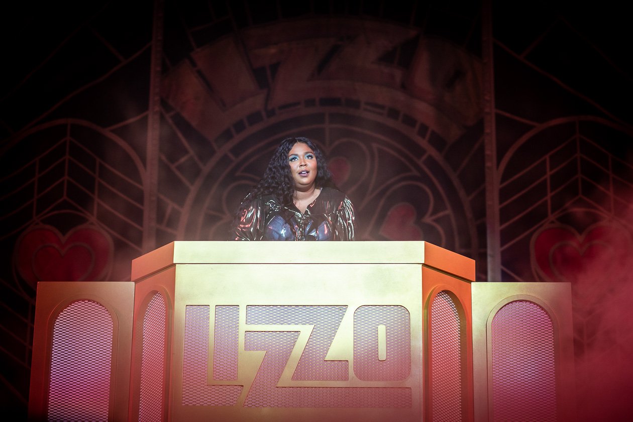 Die Rapperin und Aktivistin 2019 mit dem Album "Cuz I Love You" on tour. – Lizzo.