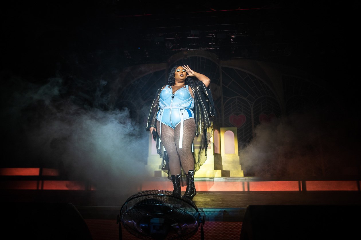 Die Rapperin und Aktivistin 2019 mit dem Album "Cuz I Love You" on tour. – Lizzo.
