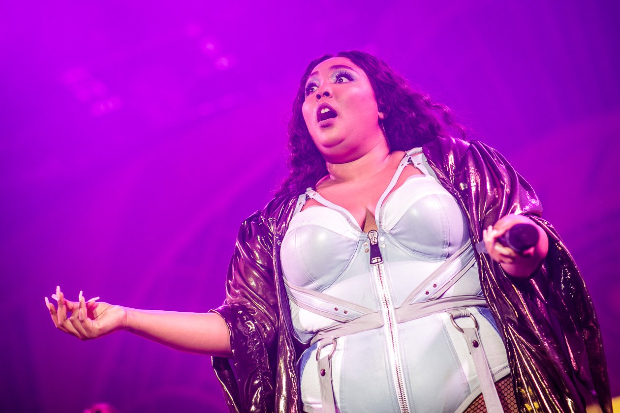 Die Rapperin und Aktivistin 2019 mit dem Album "Cuz I Love You" on tour. – Lizzo.