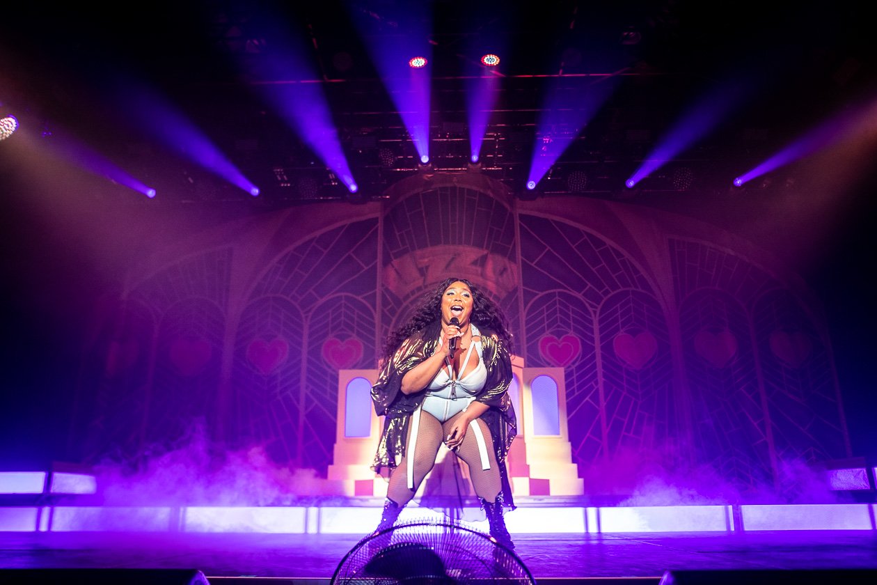 Die Rapperin und Aktivistin 2019 mit dem Album "Cuz I Love You" on tour. – Lizzo.
