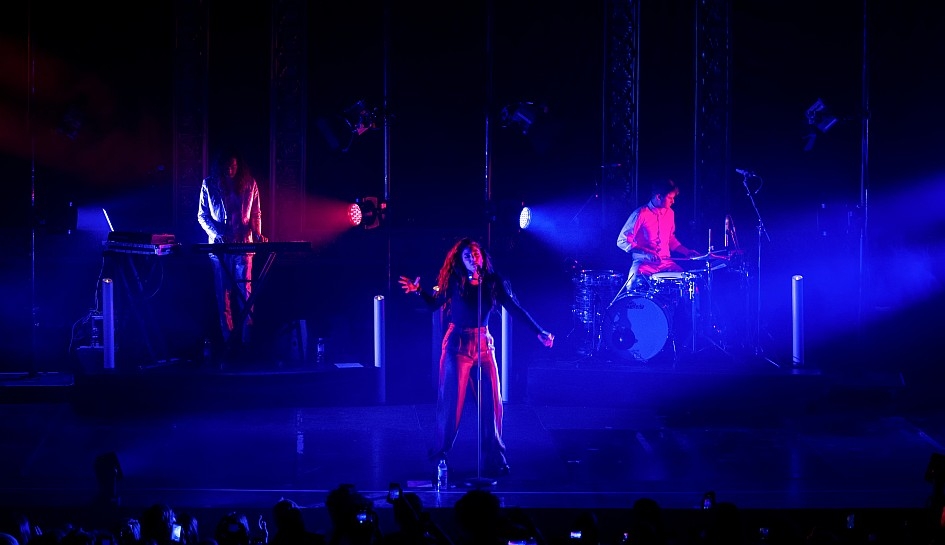 Bezaubernd cool - die Neuseeländerin in der Hauptstadt. – Lorde in der Columbiahalle.