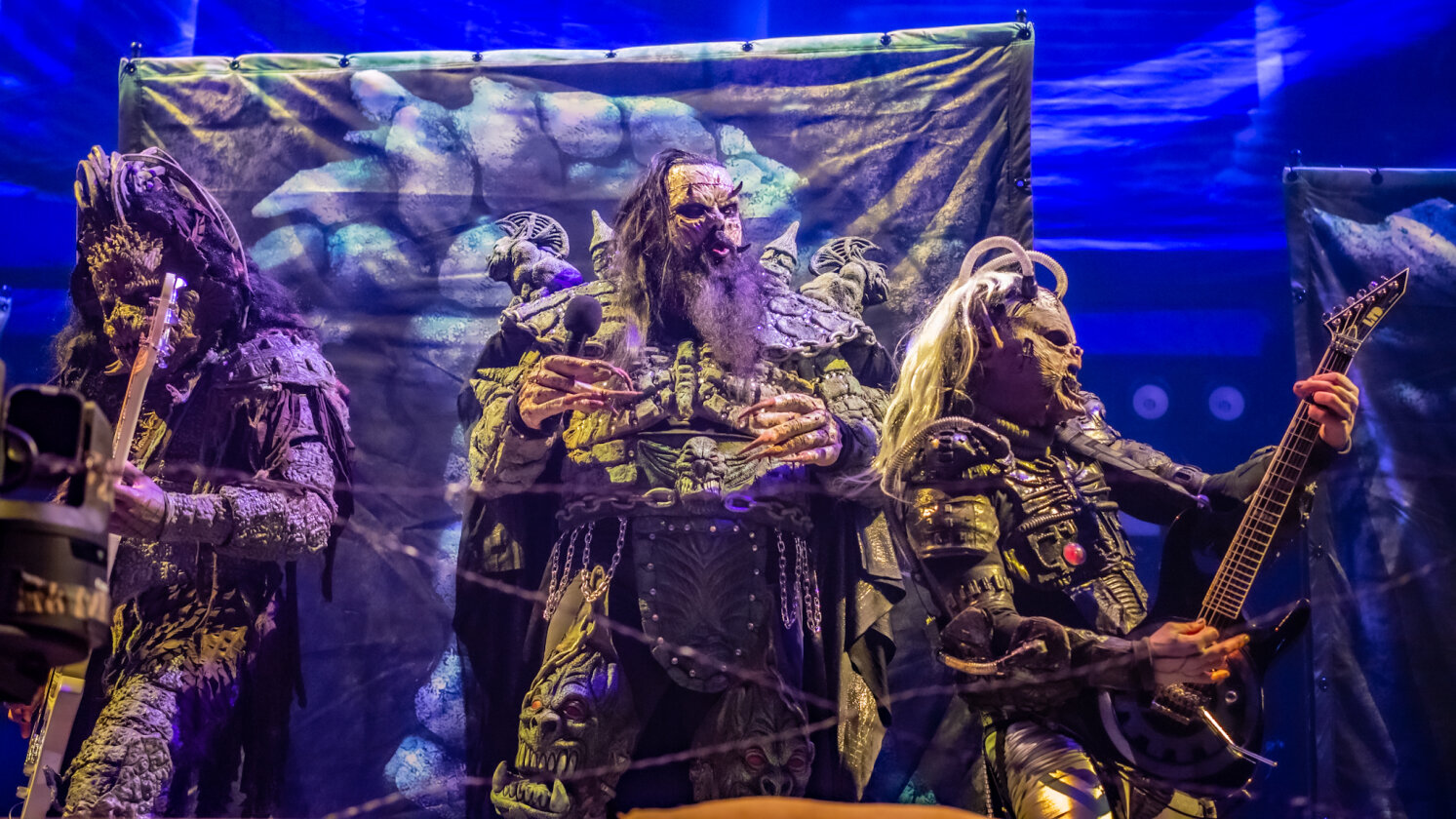 Mit Sabaton und Babymetal on tour. – Lordi.