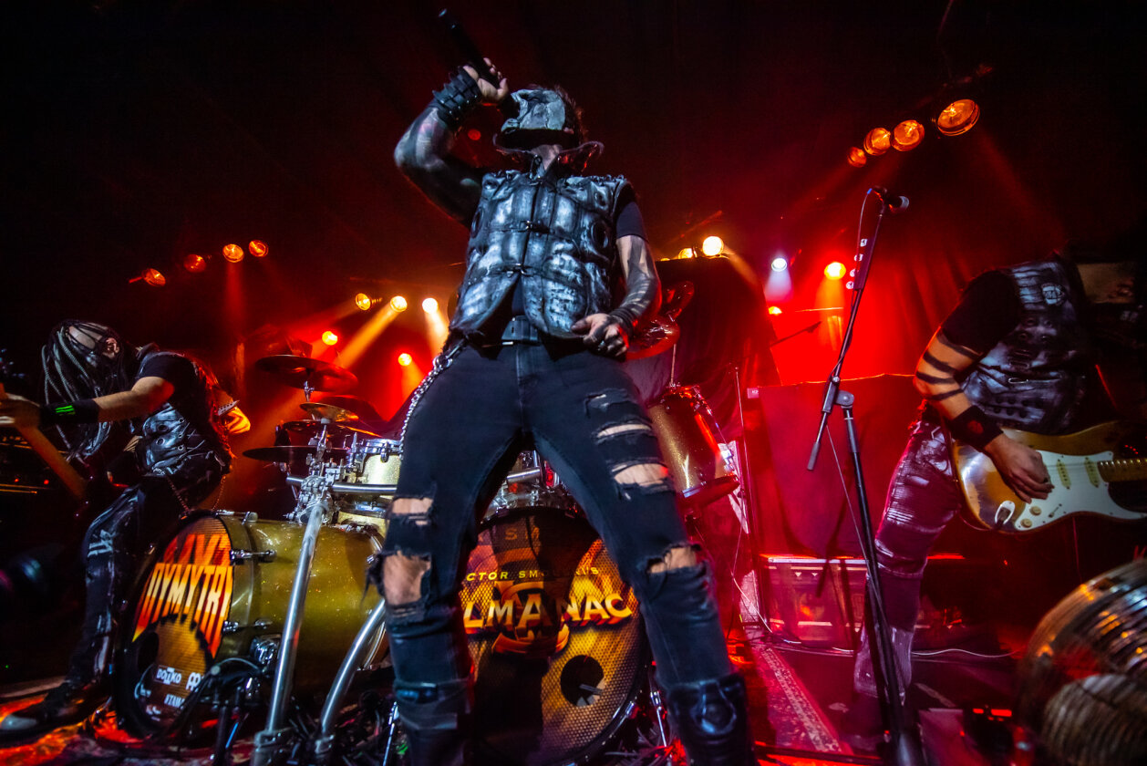 Lordi – Im ausverkauften Hirsch geben sich die Monster die Klinke in die Hand. Support: Dmytry aus Prag und ALMANAC. – Dmytry.