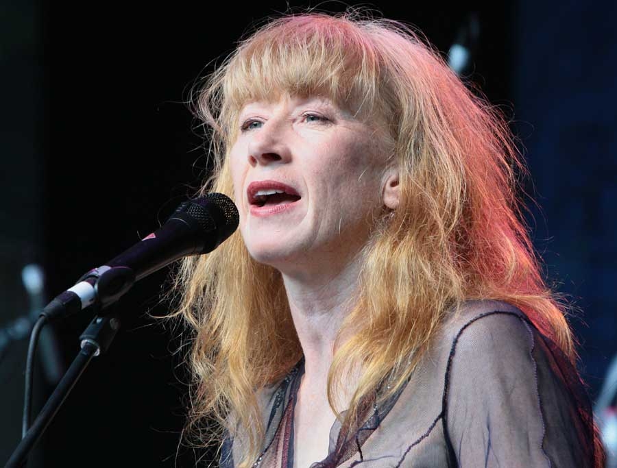 Loreena McKennitt – Auf der Freilichtbühne beeindruckte die Kanadierin ihre Fans. – 