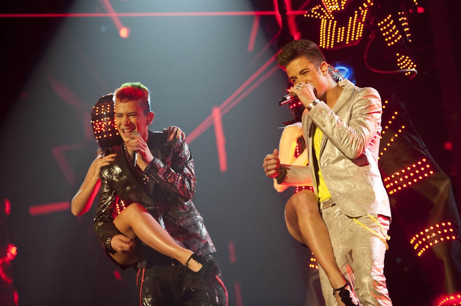 Daniele Negroni vs Luca Hänni. – DSDS 2012 - Das Finale.