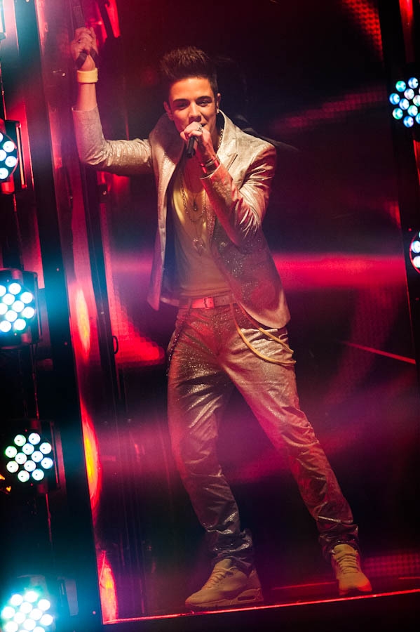 Daniele Negroni vs Luca Hänni. – DSDS 2012 - Das Finale.