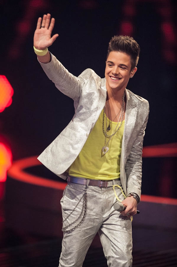 Daniele Negroni vs Luca Hänni. – DSDS 2012 - Das Finale.