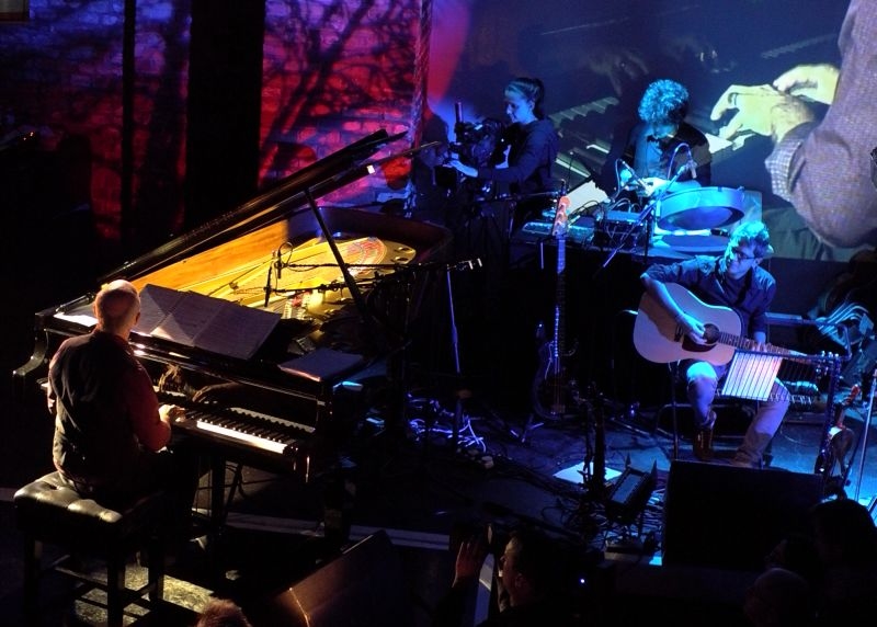 Ludovico Einaudi – Showcase im Londoner Traffic, Februar 2013. – Triphoppige Klänge zum Schluss.