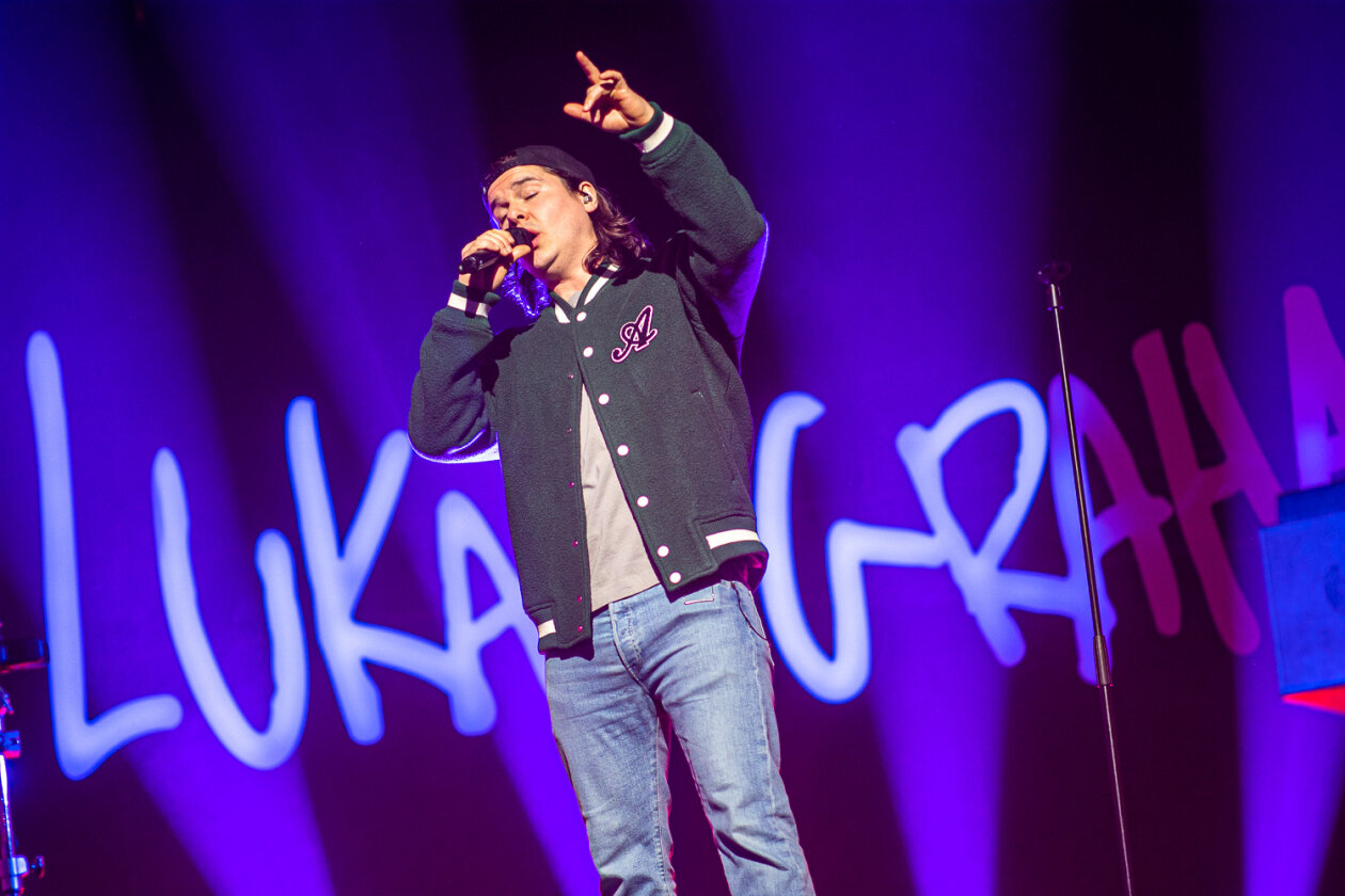 Von der Künstlerkommune auf die Bretter, die die Welt bedeuten: Lukas Forchhammer und Band. – Lukas Graham.