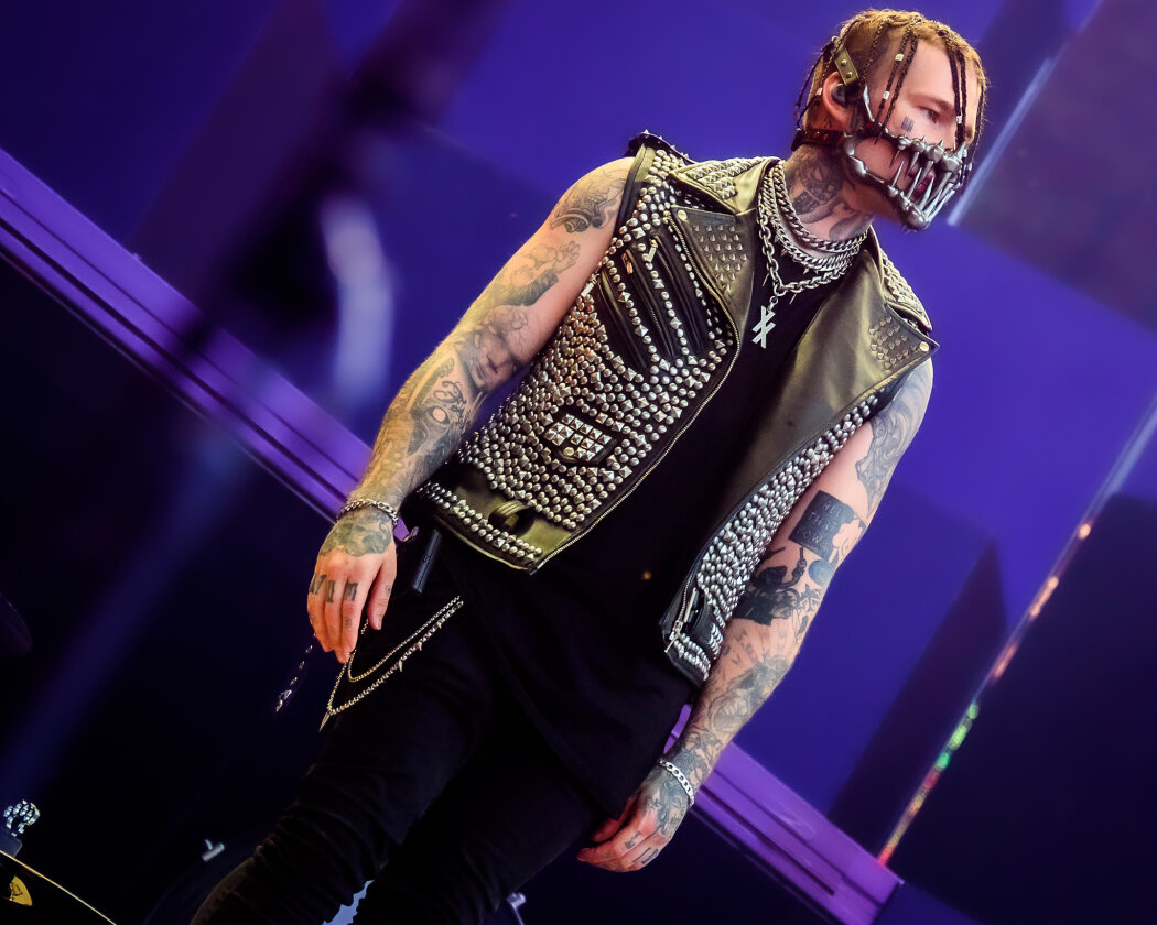 Machine Gun Kelly – Nach den Gigs bei Rock im Park und Rock am Ring gleich weiter in die Hauptstadt: MGK und Band. – JP Cappelletty.