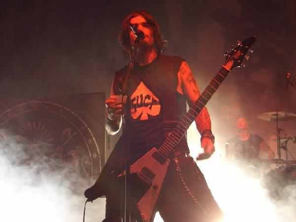 Machine Head waren ein würdiger Headliner für den Sonntag Abend. – 