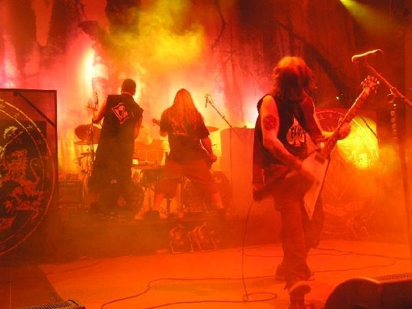 Machine Head waren ein würdiger Headliner für den Sonntag Abend. – 