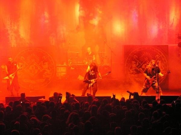 Machine Head waren ein würdiger Headliner für den Sonntag Abend. – 