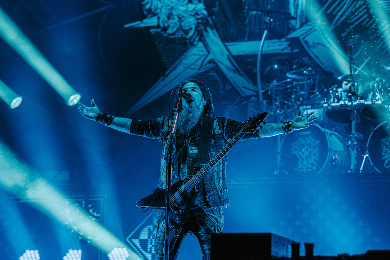 Headbanging mit Robb Flynn und Band auf der Faster-Stage. – Machine Head.