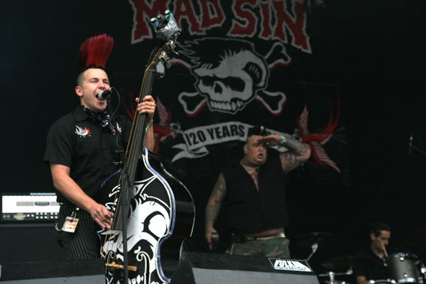 Auch als Außenseiter auf dem Festival ne Bank. – Mad Sin in action