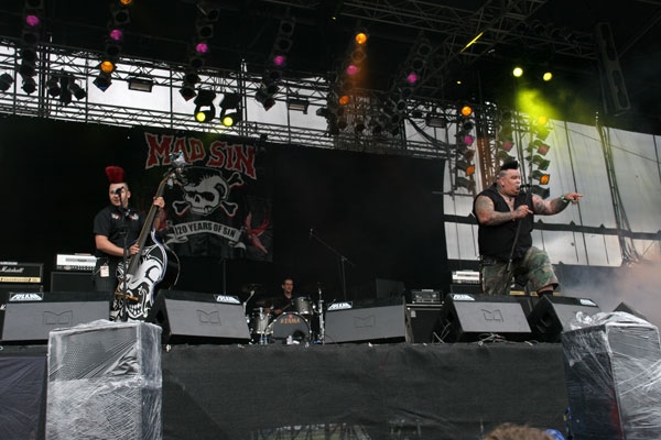 Auch als Außenseiter auf dem Festival ne Bank. – Mad Sin in action