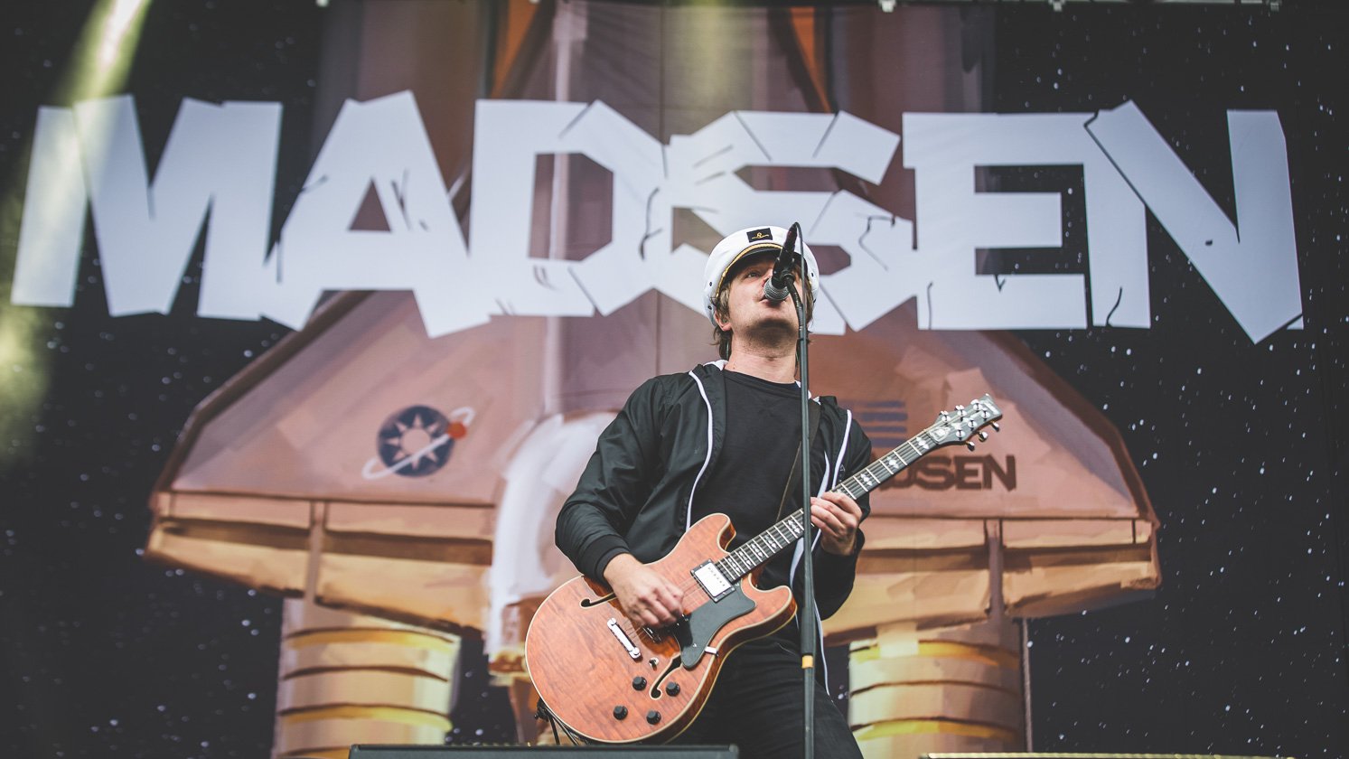 Samstags auf der Green Stage. – Madsen.