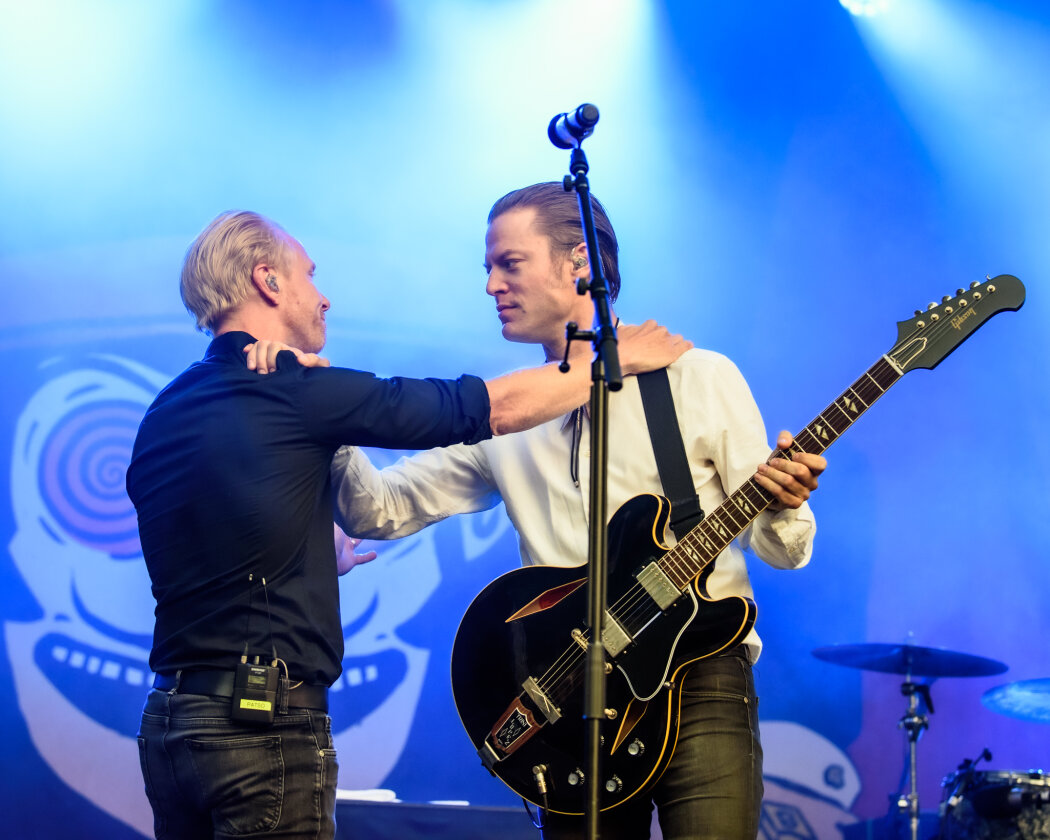 Mando Diao – Die Schweden live auf der Kulturinsel Wöhrmühle in Erlangen. Im Gepäck hatten sie jede Menge Energie und viele Hits. – Mano Diao.