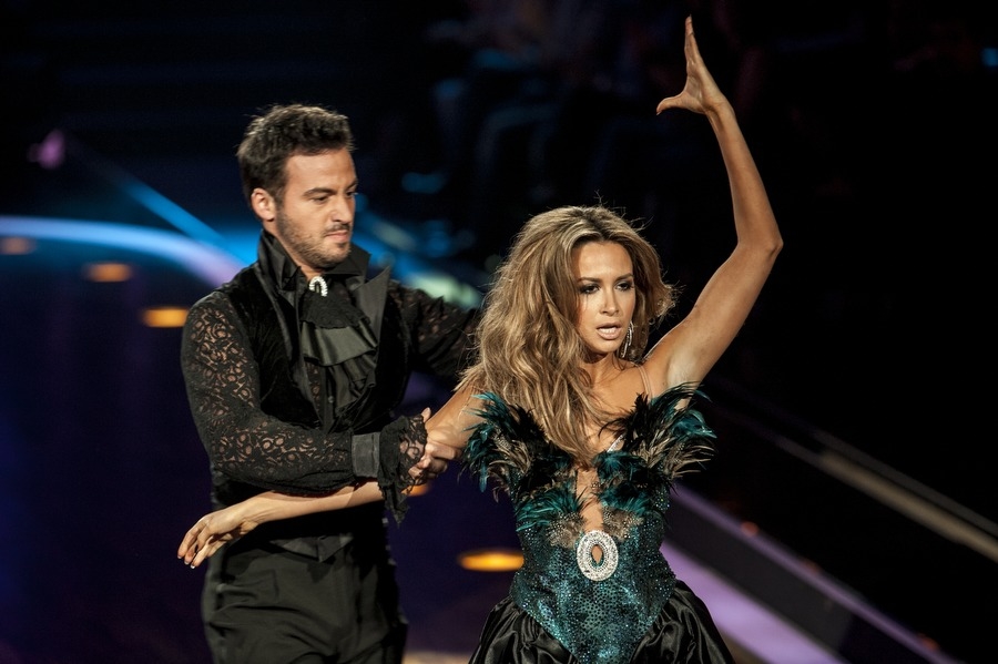 Mandy Capristo schwingt das Tanzbein. – Mandy Capristo bei Let's Dance 2012