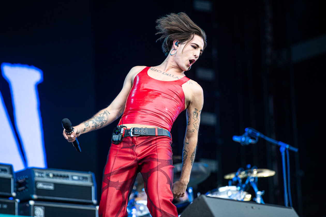 Die ESC-Gewinner von 2021 sind im Großen Rockzirkus angekommen. – Måneskin.