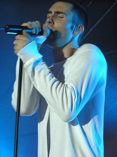 Maroon 5 – Schmusehits und fette Grooves in der ausverkauften Tonhalle. – 