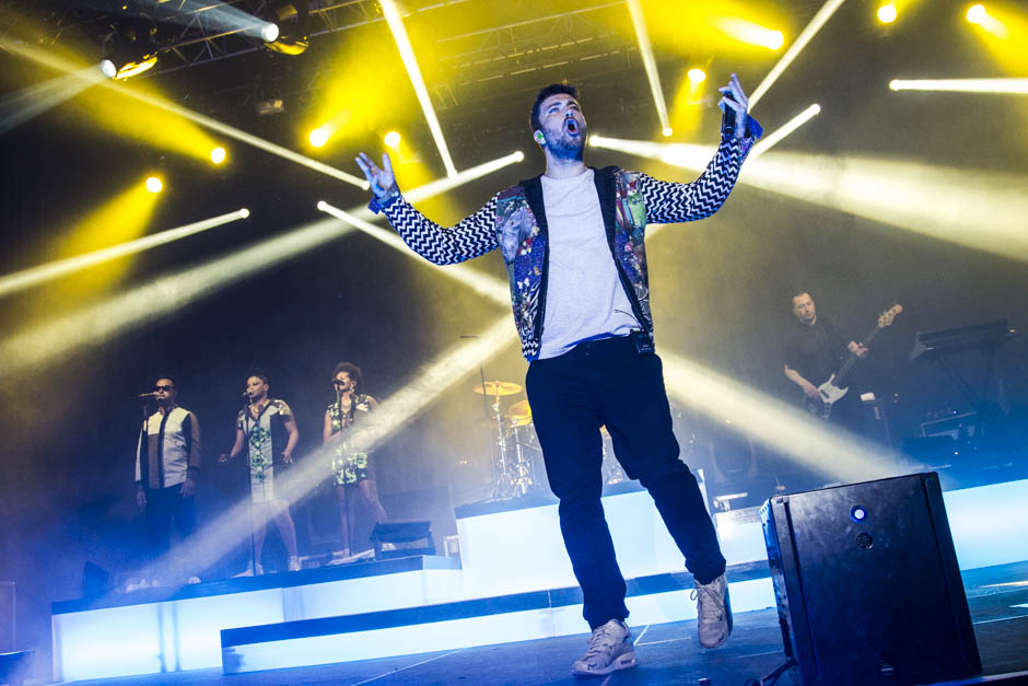 Marteria – Beim Gig in der Domstadt. Ausverkauft. Natürlich. – Mädchenmusik? Nicht mit ihm.