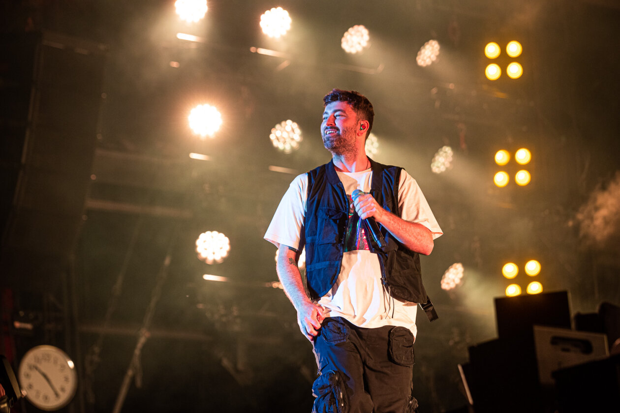"Wir sind der Ring!” Bei Marterias Gig brannte die Hütte vor der Bühne. – Marteria.