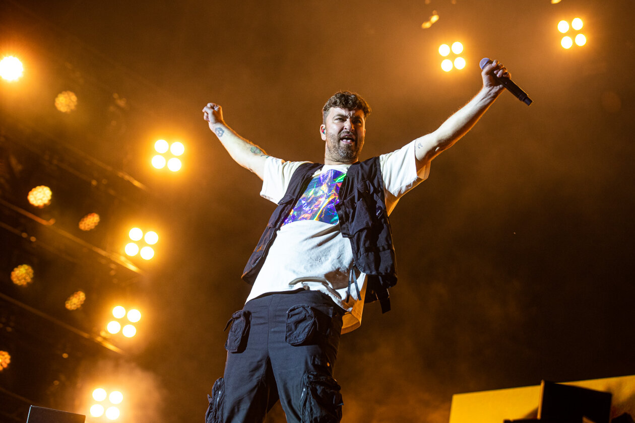 "Wir sind der Ring!” Bei Marterias Gig brannte die Hütte vor der Bühne. – Marteria.