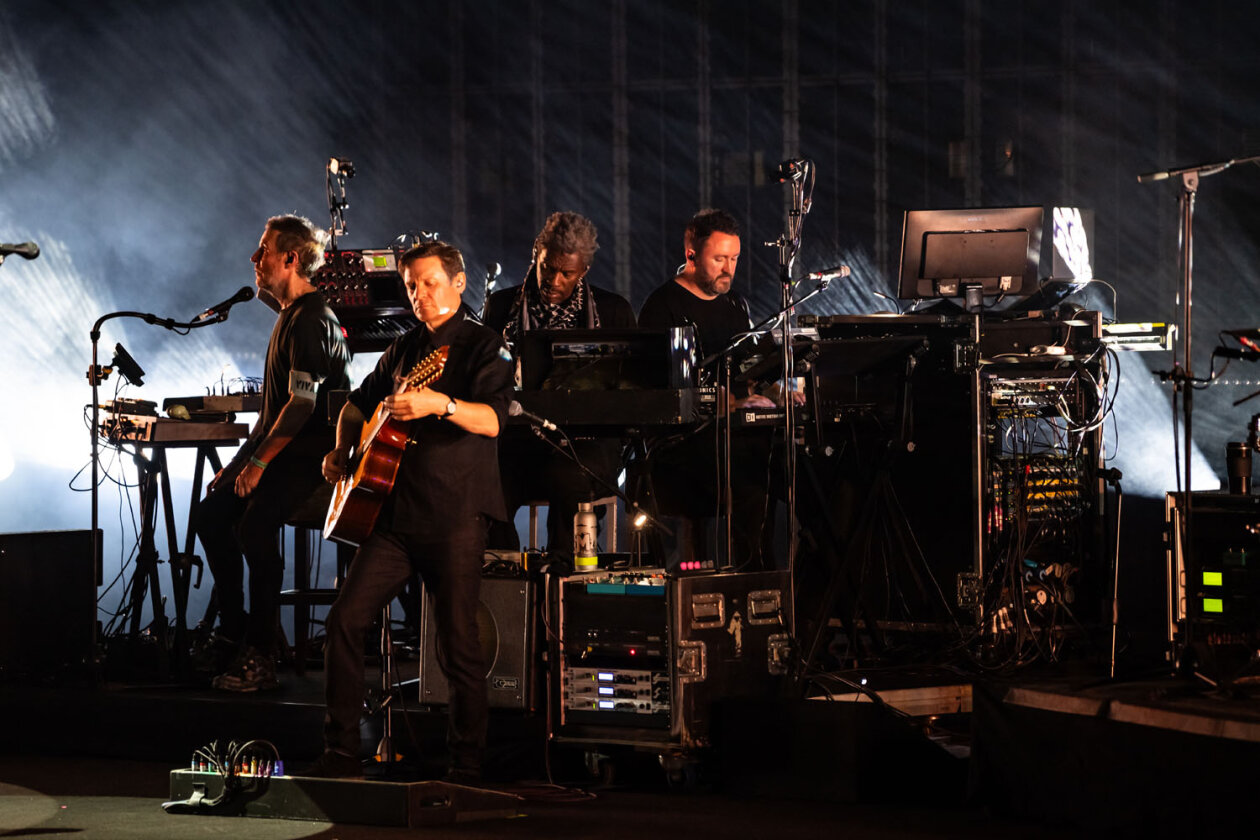 Massive Attack – Massive Attack.