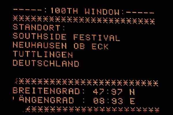 Massive Attack – Die Groove-Opis schleppten eine gigantische Matrix-Leinwand aufs Southside. – I've nothing to give