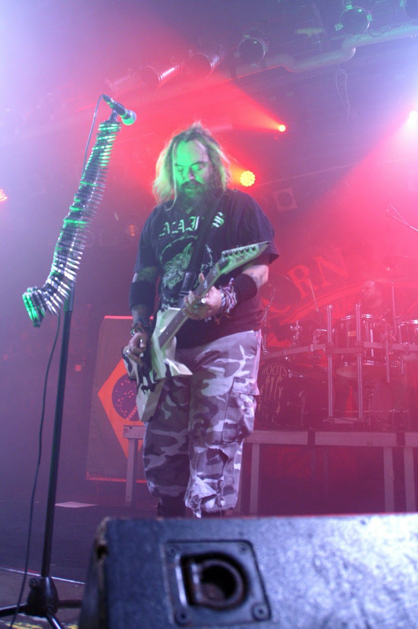 Max & Igor Cavalera – Max und Igor führen das legendäre Sepultura-Album "Roots" komplett auf. – Mr. Cavalera.