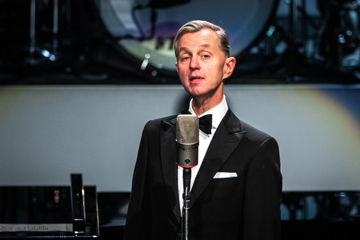Max Raabe / Palastorchester – "Der perfekte Moment ... wird heut verpennt". – Max Raabe.