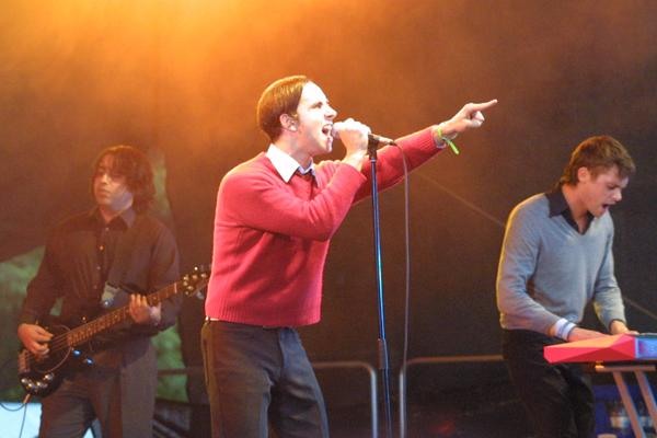 Maximo Park – Extra eingeflogen für das Festival im Jugendpark. – 
