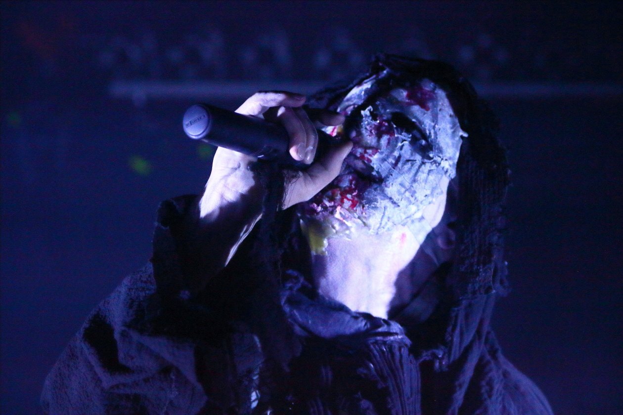 Mayhem – De Mysteriis Dom Sathanas Alive. – Attila Csihar.