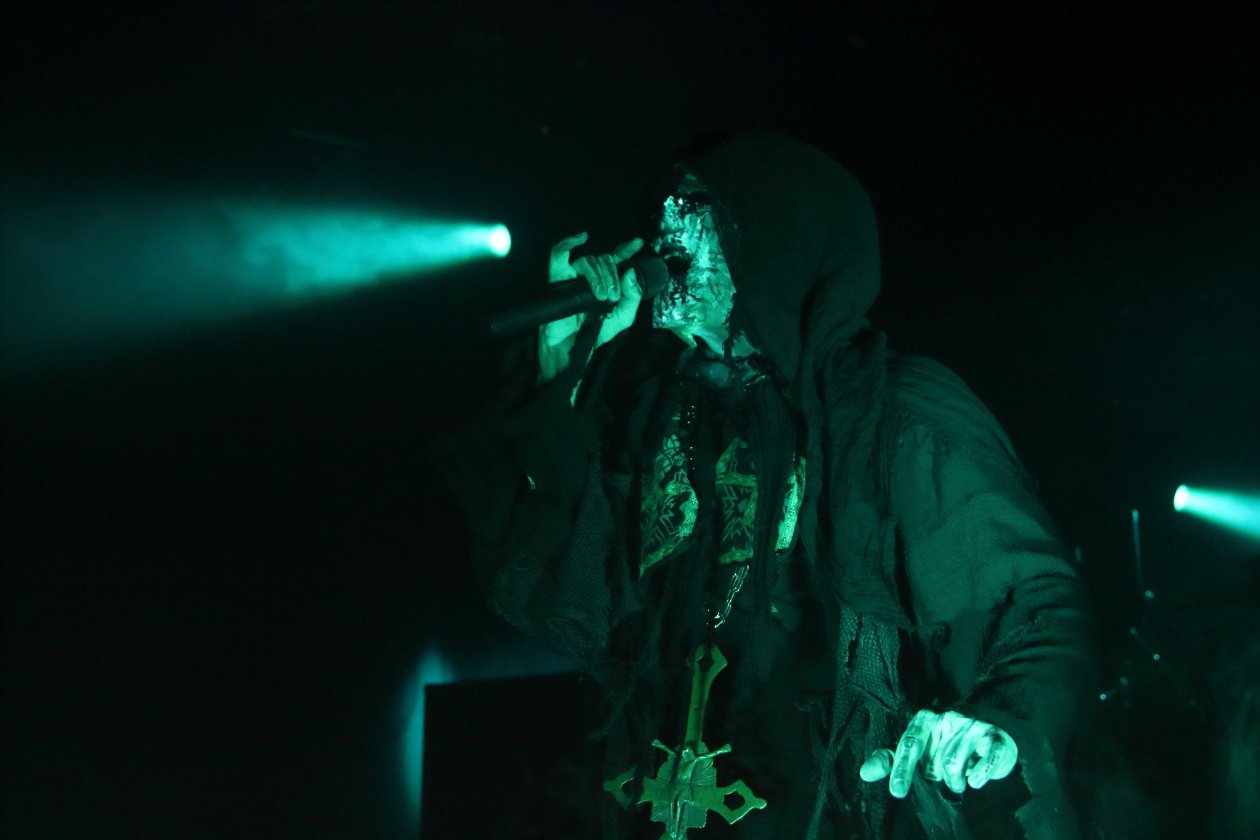 Mayhem – De Mysteriis Dom Sathanas Alive. – Attila Csihar.