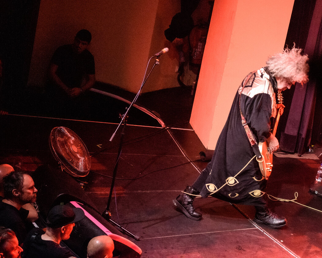 Mit dem aktuellen Album "Bad Moon Rising" on tour: 40 Jahre Melvins! – Melvins.