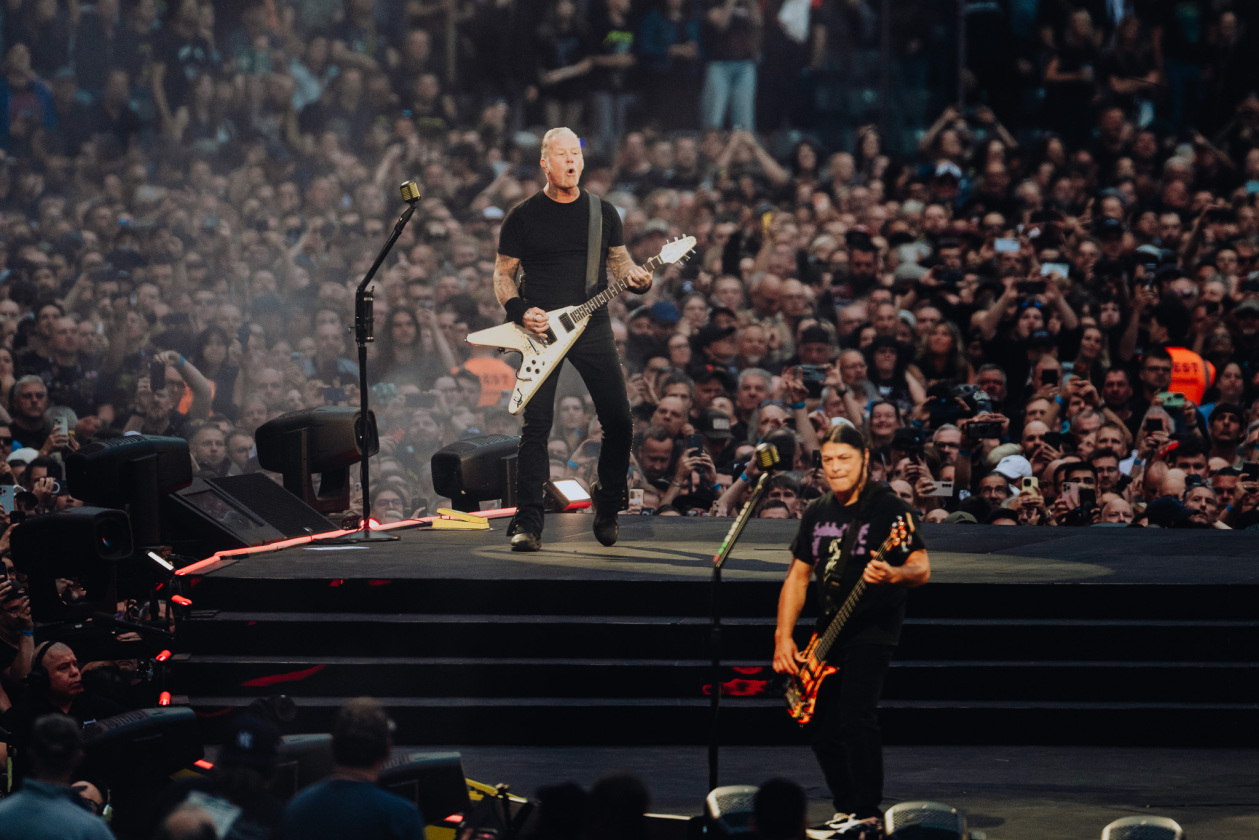 Metallica – James Hetfield.