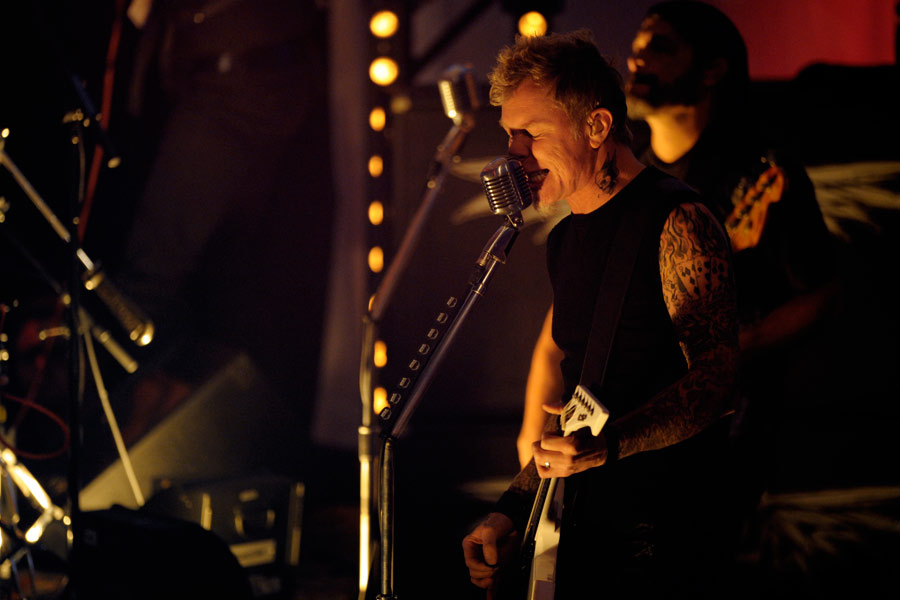 Lou Reed, Metallica, 400 Fans und ein Fernsehstudio: Ein Abend voller Fragen. – James Hetfield ungewohnt still, dagegen schien...