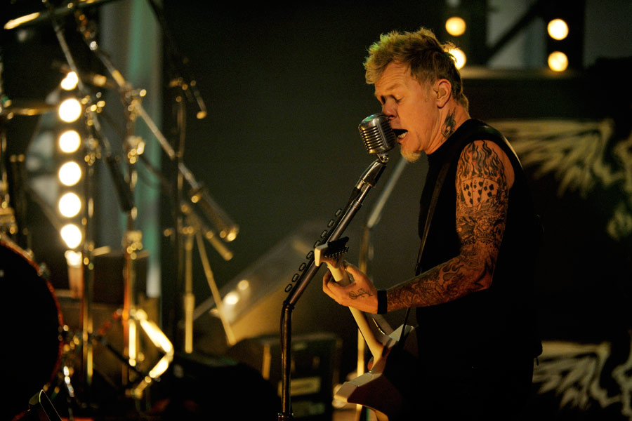 Lou Reed, Metallica, 400 Fans und ein Fernsehstudio: Ein Abend voller Fragen. – Man mag es wohlwollend als denkwürdig bezeichnen, immerhin musste...