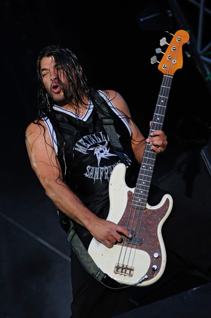 Metallica in Jonschwil 2010. – Robert Trujillo.