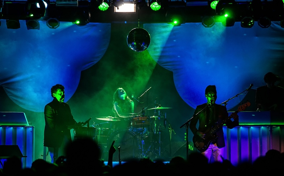 Wo die Briten spielen, heißt es derzeit: 'Ausverkauft!'. – Metronomy in Berlin.