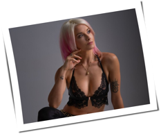 Mia Julia