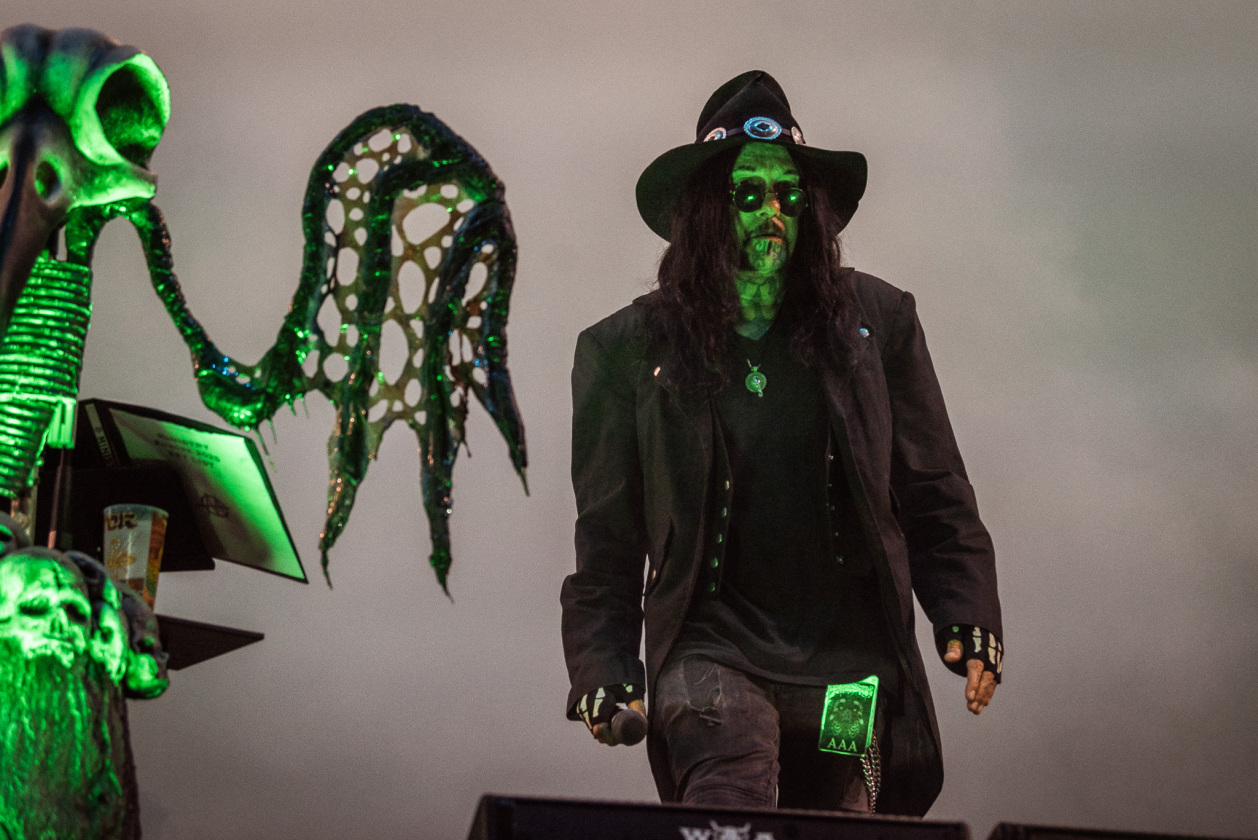 Al Jourgensen und Band rissen am Wacken-Donnerstag die Hütte ab. – Ministry.