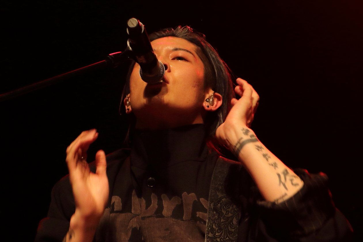 Miyavi – Seit 15 Jahren solo unterwegs: der Samurai-Gitarrist! – Sing it!