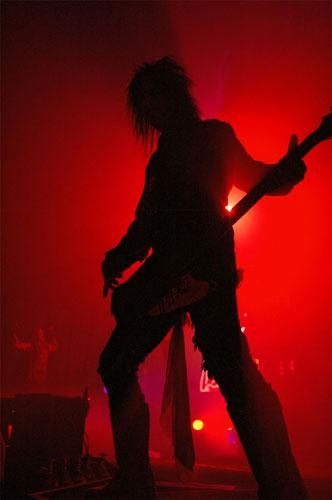 Titten, Bier und Rock'n'Roll: Mötley Crüe wissen, wies geht. – ... der Mond schien helle, ...