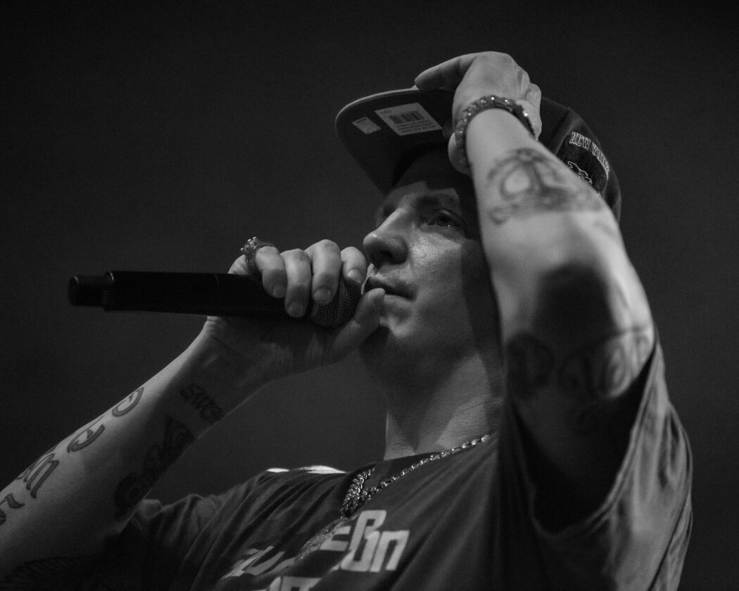 MoneyBoy – On fleek: Der Boi und seine Posse machen Party in Berlin. – Money Boy.
