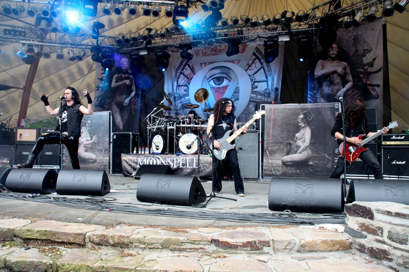 Düstern bei Sonnenschein nur wenig. – Moonspell