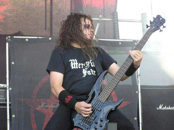 Moonspell – Wirken mit Kajal nicht unbedingt evil aber sind unterhaltsam. – 